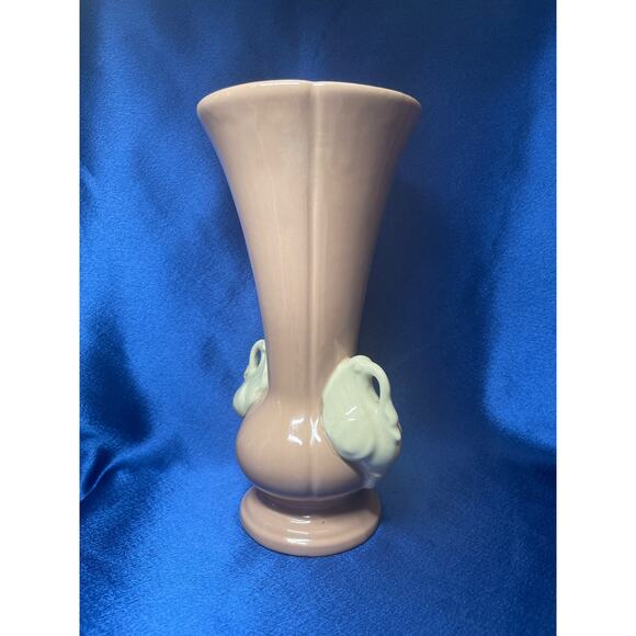 Vintage 1940's Pink Chadwick Chine Vase with White Swan Accents - Picture 4 of 7